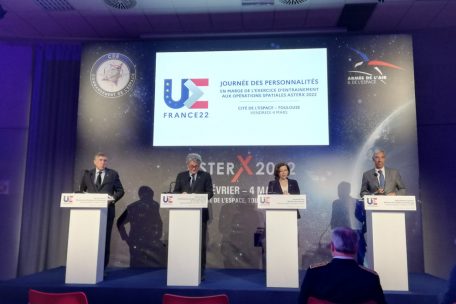 Krieg der Satelliten / Französisches Militär unterzieht Space Defense einem Stresstest – François Bausch besucht AsterX-Übung in Toulouse