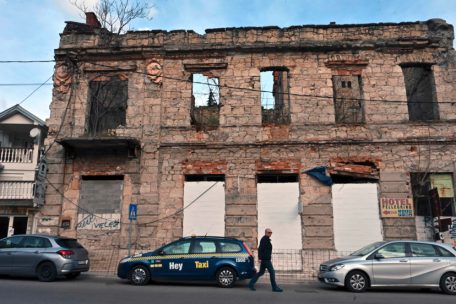 Putins Krieg / Bilder aus der Ukraine rufen in Sarajevo traumatische Erinnerungen wach