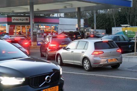 Kraftstoff / „Das ist doch Wahnsinn“: Eindrücke und Stimmen aus dem Chaos an den Tankstellen