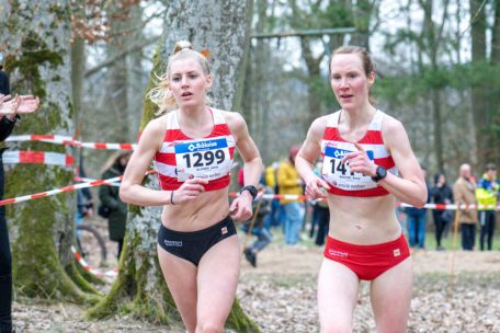 Die beiden Fola-Athletinnen Jenny Gloden (l.) und Anny Wolter (r.) lieferten sich ein hartumkämpftes Duell an der Spitze