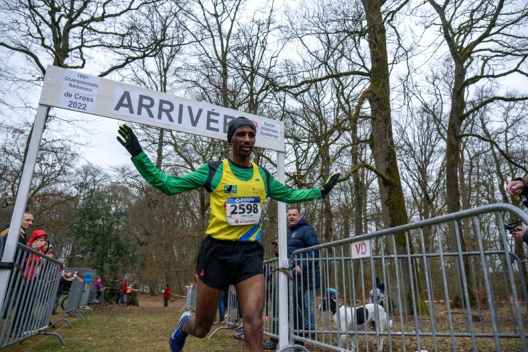 Leichtathletik / Nationale Cross-Titel an Kinde und Gloden