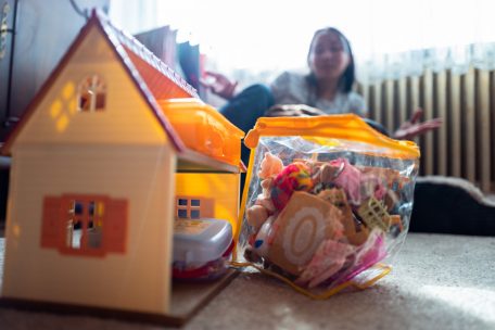 Annas Kinder kamen ohne Spielzeug nach Luxemburg: Mehrere Frauen haben den Kleinen eine Freude gemacht.