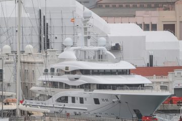 Spanien / Schlag gegen Oligarchen: Zwei russische Luxusjachten an der Kette