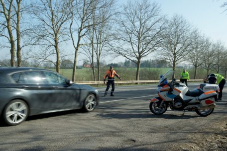 Mindestens 240 Fahrer wurden am Donnerstag wegen zu hohem Tempo von der Straße gewunken