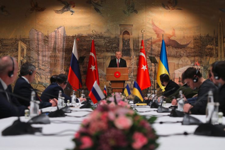Direkte Verhandlungen in Istanbul / Erdogan ruft Russland und Ukraine dazu auf, „dieser Tragödie ein Ende zu setzen“