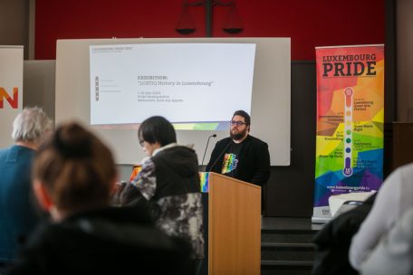 Die Pressekonferenz zum Programm der „Luxembourg Pride Week 2022“ fand im zukünftigen Haus der Diversität am Escher Brillplatz statt. Dieser Ort soll laut Andy Maar von „Rosa Lëtzebuerg“ bald ein sicherer Ort für LGBTIQ+-Menschen werden.