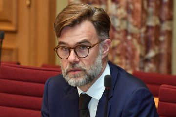 Parlament: Rifkin und viel Wirtschaft / Unterschiedliche Sichtweisen zum Handel mit Diktaturen