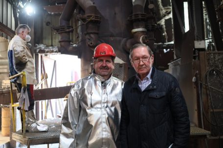 Die Betreiber der letzten Gießerei in Luxemburg: Serge und Frank Wurth