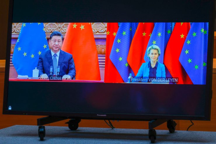 Nach Videogipfel / EU folgt der harten amerikanischen Linie und erhöht den Druck auf China