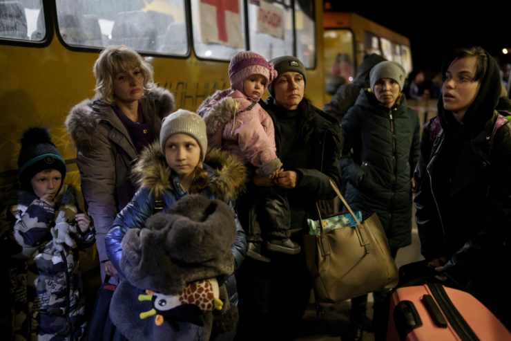 Ukraine-Krieg / Hoffen auf Evakuierung aus Mariupol – Die Nacht im Überblick