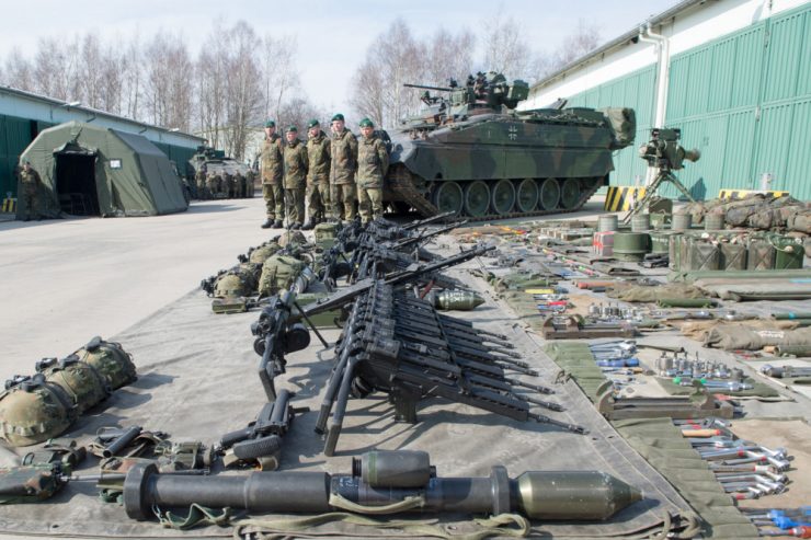Ukraine-Krieg / Die deutsche Regierung zögert mit Militärhilfe für Kiew