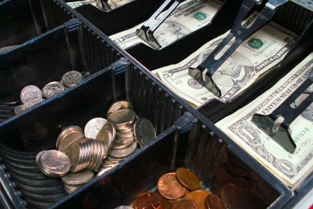 Echternach / Bewaffneter Tankstellen-Überfall: Täter ist noch auf der Flucht