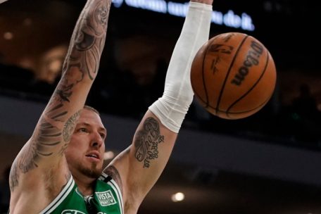 Die Boston Celtics um Daniel Theis sind das Überraschungsteam der Saison