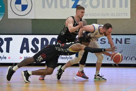 Es war ein harter Kampf, den sich Esch und Düdelingen am Sonntag lieferten