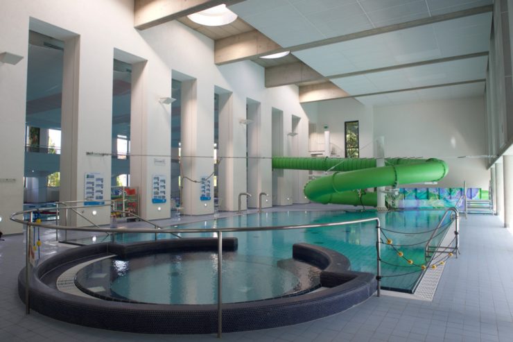 Escher Schwimmbad / Schöffenrat reagiert auf Artikel zur kostenlosen Schwimmbad-Nutzung für Gemeindepersonal
