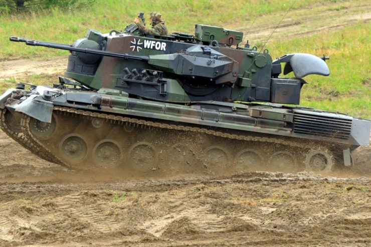 Ukraine-Krieg / Panzer allein reichen nicht aus: Experten warnen vor Mangel an Munition und Wartung