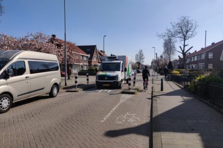 In Rotterdam wird oft ein Straßeneinbau zur Verkehrsberuhigung mit Radverkehrsführung eingesetzt. „So etwas könnte man auch prima in der Kanalstraße einführen“, sagt Sophie Simon.