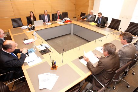 Die Oppositionsführer François Bausch und Claude Meisch (rechts) bei der „Conférence des présidents“ am 16. Juli 2012.