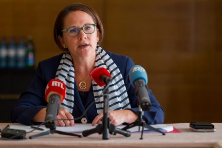 Finanzministerin Yuriko Backes