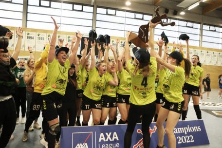 Handball / „Als Team Bombastisches geleistet“: Die Reaktionen von der Käerjenger Titelfeier