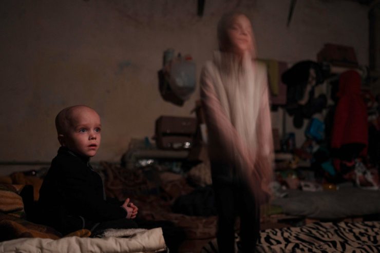 Ukraine-Krieg im Überblick / Bomben „ohne Unterlass“, Sorgen um Weizen, Hoffnung für die „Azovstal“-Verletzten