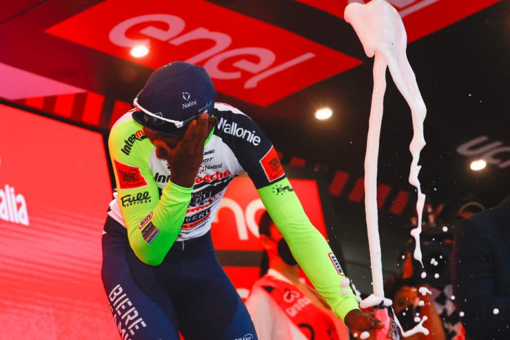 Radsport / Girmay steigt beim Giro aus – Italienischer Sieg am Mittwoch