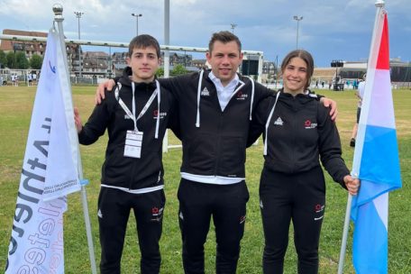 Das luxemburgische Judo-Team: Lucas Trapp, Trainer Sascha Herkenrath und Silbermedaillengewinnerin Kenza Cossu (v.l.n.r.)