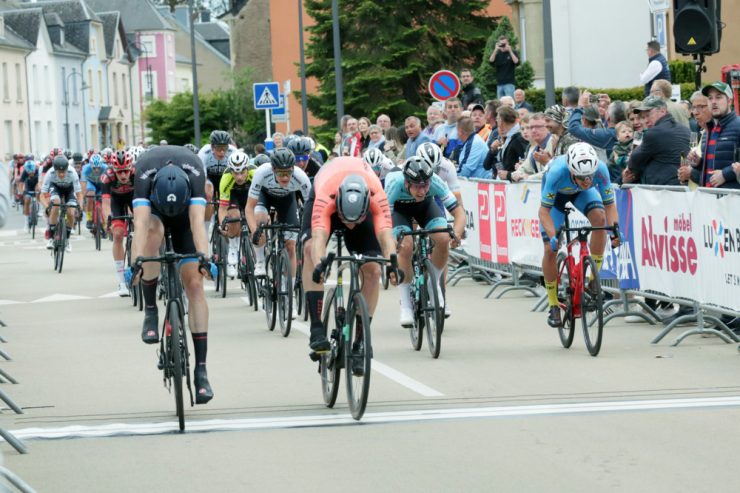 Flèche du Sud / Zwei hauchdünne Siege: Sintmaartensdijk und Jeannière gewinnen 1. und 2. Etappe im Sprint