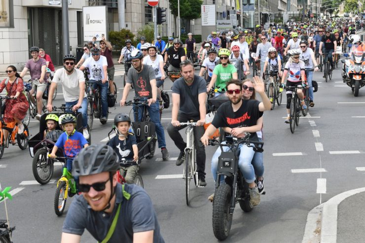 „Vëlosmanif“ in der Hauptstadt  / Klingeln für die Umverteilung: Bis zu 1.000 Teilnehmer bei Rad-Demo