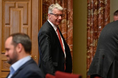 Parlament / Luxemburger Regierung will Abgaben und Steuern auf Kraftstoff nicht reduzieren
