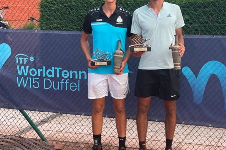 Alex Knaff (l.) und Chris Rodesch (r.) holten sich den Titel in der Doppelkonkurrenz beim ITF-Turnier im belgischen Duffel