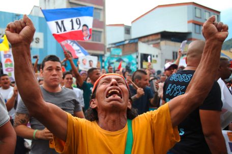 Petro-Wähler feiern in Cali: Ein Großteil seiner Anhänger rekrutiert sich aus einer Protestbewegung