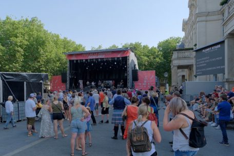 Freunde der keltischen Musik trafen sich zu ungewohnter Jahreszeit und zu ungewohnten Temperaturen in Düdelingen