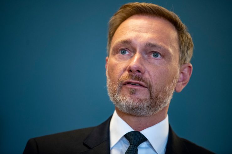 Deutschland / Finanzminister Lindner schwört die Deutschen auf Entbehrungen ein