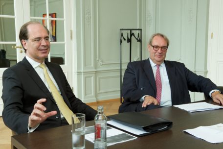 Hakan Lucius (EIB) und Camille Fohl (BCEE)