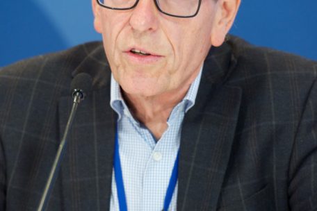 Prof. Dr. Claude P. Muller ist Experte für Virologie und Immunologie am Luxembourg Institute of Health und unterrichtet an der Universität des Saarlandes und der Universität Trier