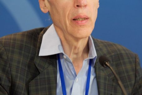 Dr. Gérard Schockmel ist Spezialist für Infektionskrankheiten und Experte bei der Europäischen Arzneimittel-Agentur