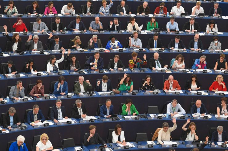 Europäisches Parlament / Neue Internet-Gesetze der EU verabschiedet