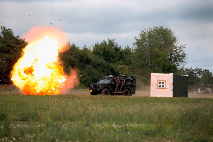 Diekirch / Zu Besuch bei der Armee: Tausende Besucher beim Tag der offenen Tür auf dem Härebierg