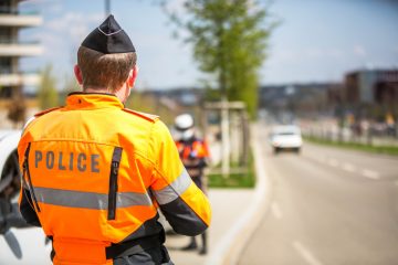 Godbringen / Frontal mit Laster kollidiert: Biker wird bei Unfall schwer verletzt