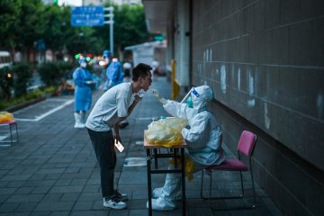 Konjunktur / Chinas Wachstum bricht ein - Corona-Lockdowns bremsen