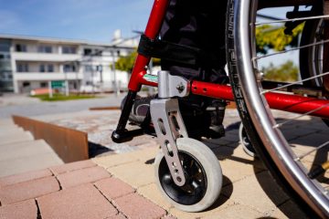 Luxemburg-Stadt / Unbekannter überfällt Rollstuhlfahrer am Hauptbahnhof