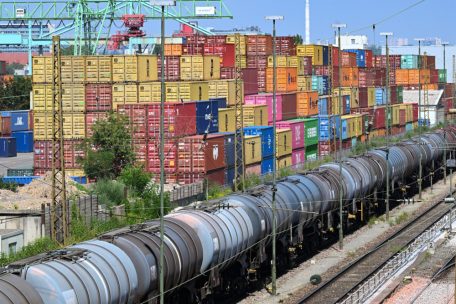 Konjunktur / Wirtschaft im Euroraum wächst stärker als gedacht – doch die Stimmung ist gedrückt