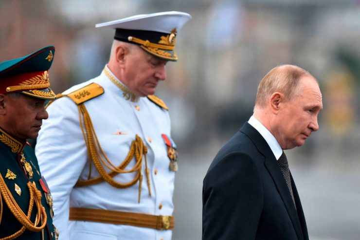 Russland / Der Kremlherrscher warnt USA mit Marine-Doktrin