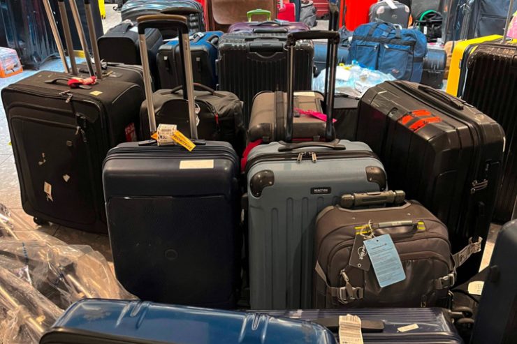 Großbritannien / Das Dauer-Chaos am Londoner Großflughafen Heathrow führt zu heftiger Kritik an der Betreiberfirma