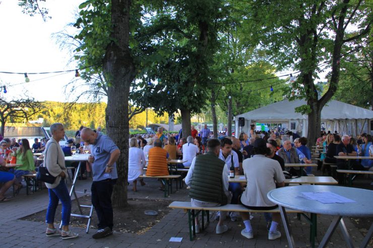 Schengen / Fisch und Wein von der Mosel: „Festival du Pinot et de la Friture“ feiert 50. Jubiläum