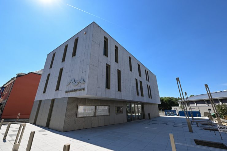 Zehn Jahre Fusionsgemeinde / Neues Rathaus der Aerenzdallgemeng wurde in Betrieb genommen – weitere Gebäude folgen
