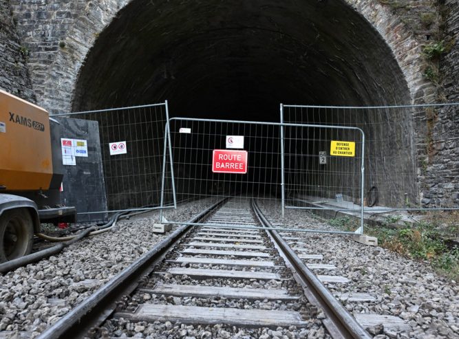 Nach Erdrutsch / Bahn-Nordstrecke auf unbestimmte Zeit gesperrt
