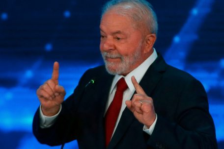 Brasilien / Bolsonaro und Lula liefern sich heftigen Schlagabtausch in erster TV-Debatte