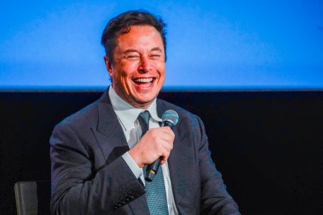 Automobilbranche / Selbstfahrender Tesla bis Jahresende angepeilt